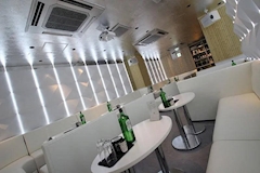 323 CLUB 店内