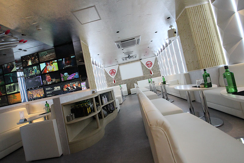 323 CLUB 店内