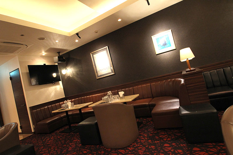 AMRED 店内