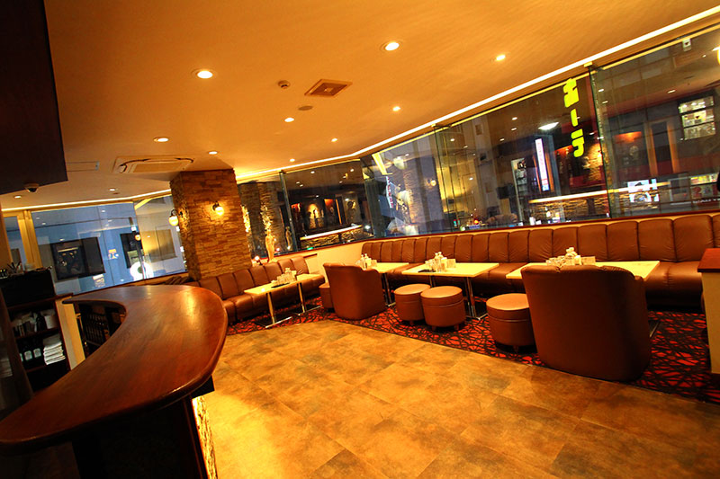 AMRED 店内