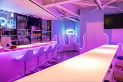LIP CREAM 店内