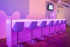 LIP CREAM 店内