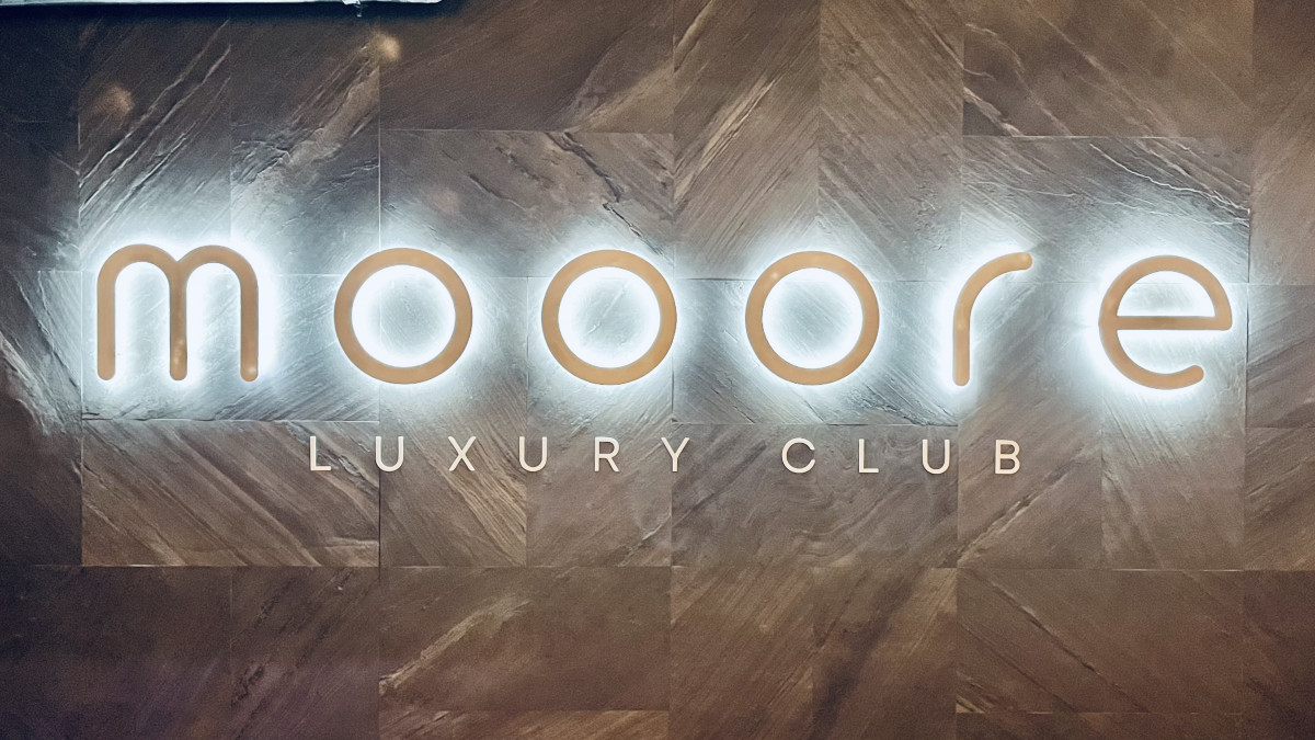 CLUB MOORE