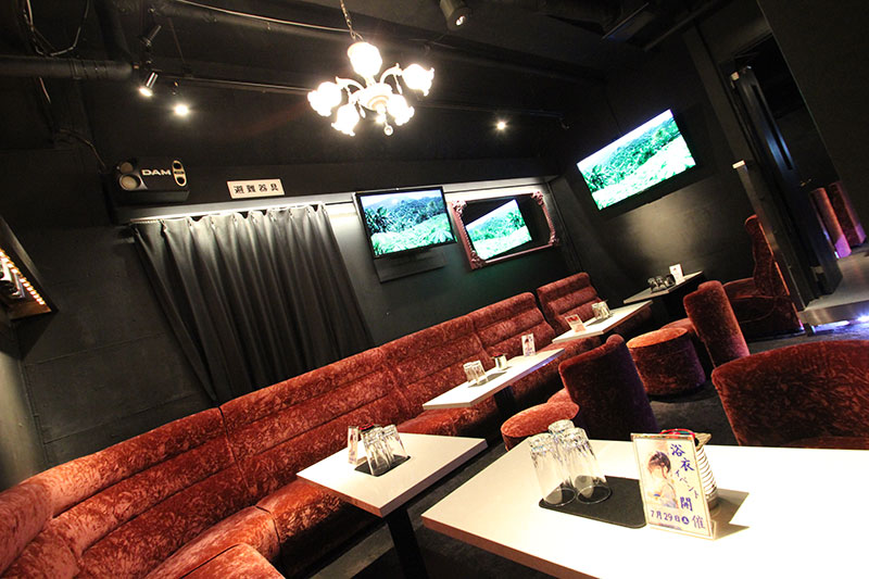 CLUB MOORE 店内