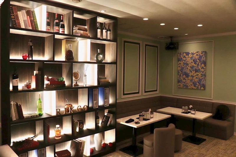 Lounge 林檎 店内