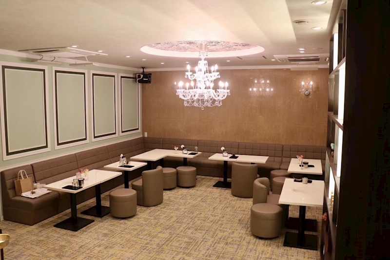 Lounge 林檎 店内