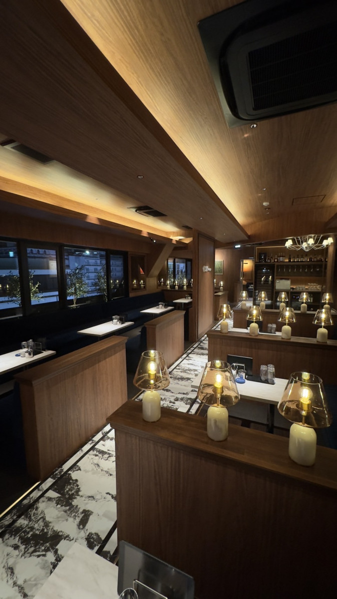 XY Lounge 店内 1