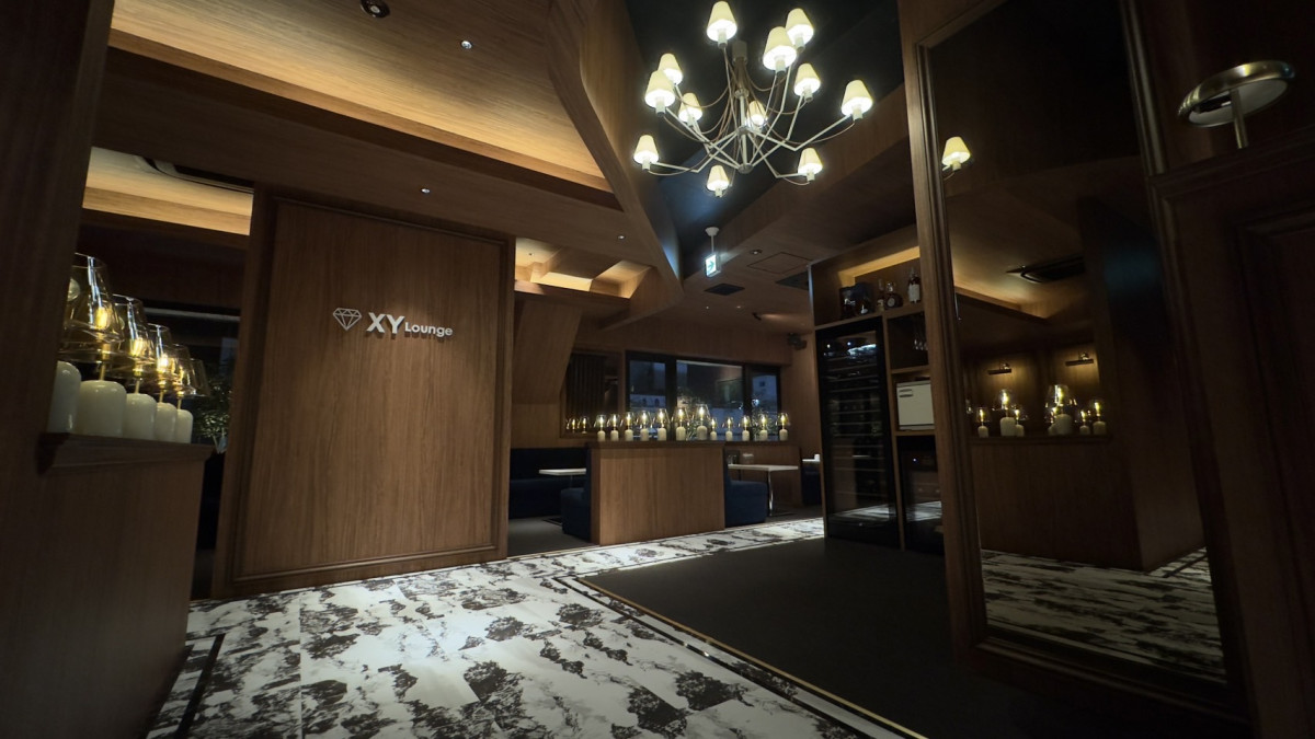 XY Lounge 店内 2