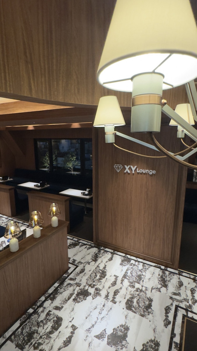 XY Lounge 店内