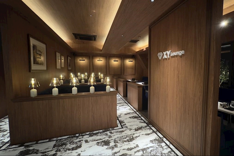 XY Lounge 店内