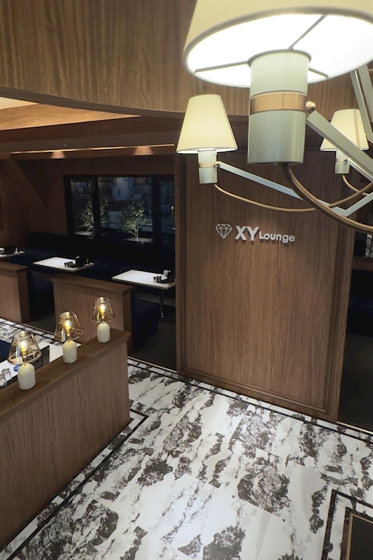 XY Lounge 店内